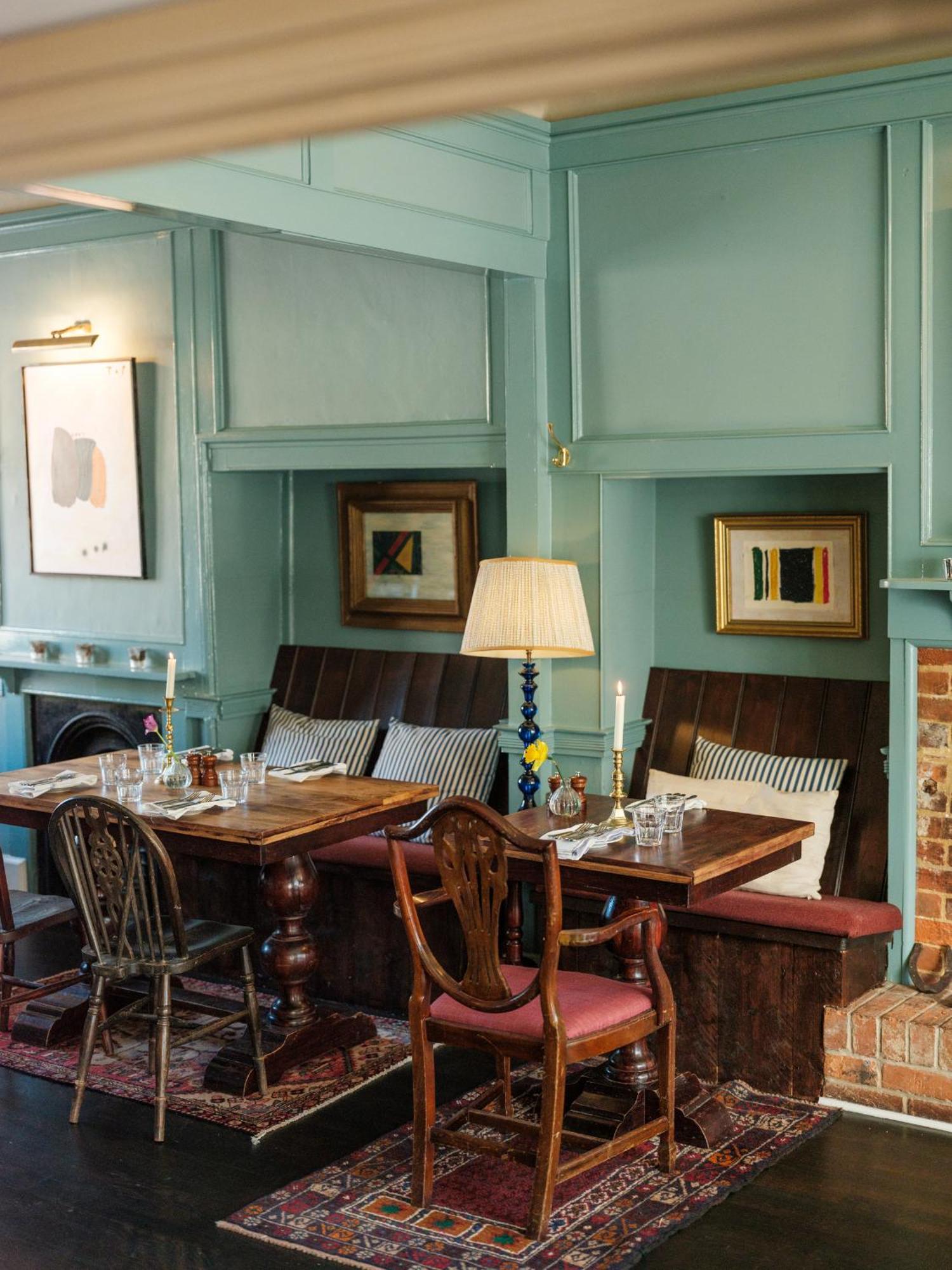 The Grosvenor Arms Hotel Hindon Exterior foto